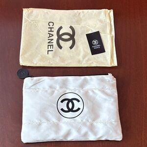 CHANEL white make-up bag pouch organizer - new